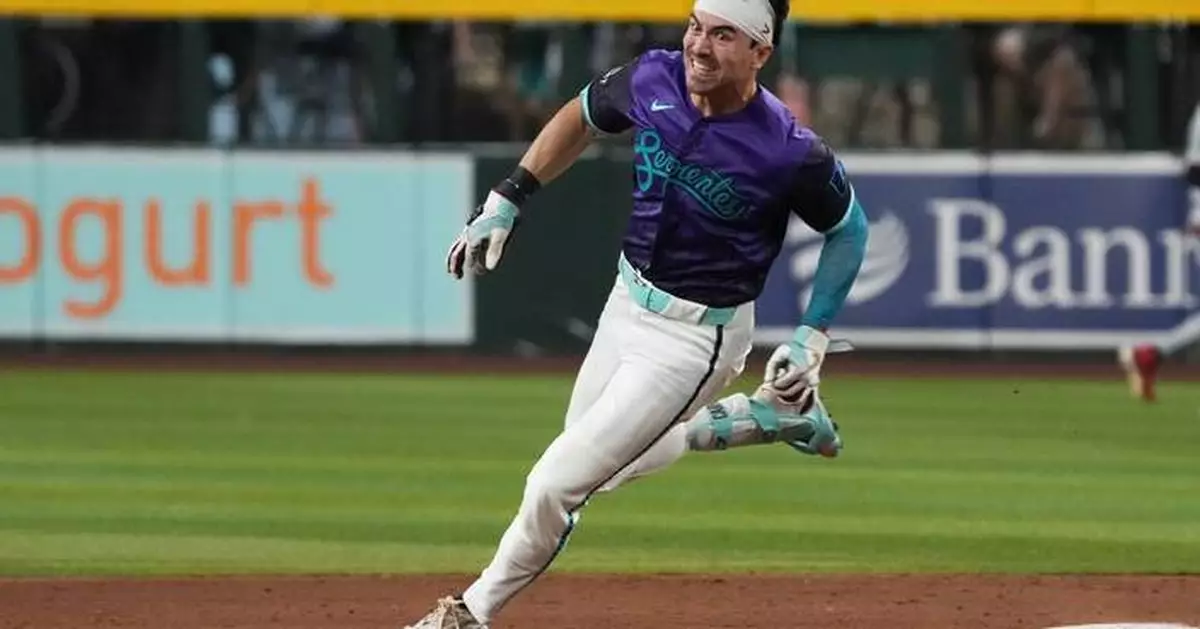 Carroll has a 3-run triple in the 8th to help the Diamondbacks beat the Twins 9-5