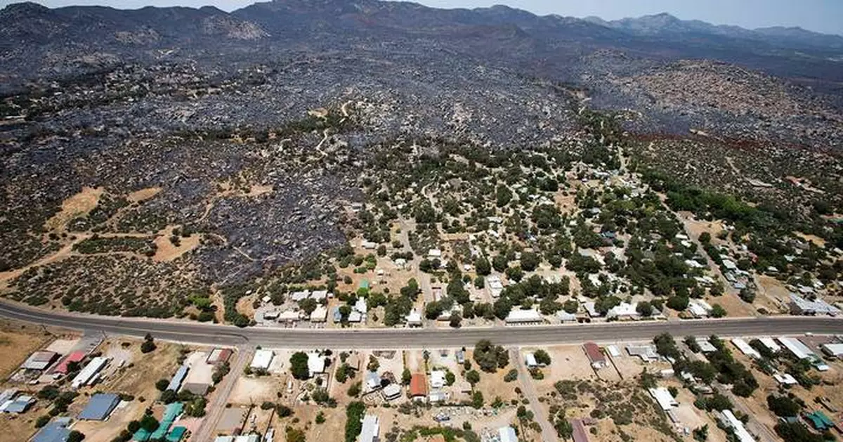 Echoes of deadly Arizona wildfire with 3 firefighters killed in Colorado-Utah blaze