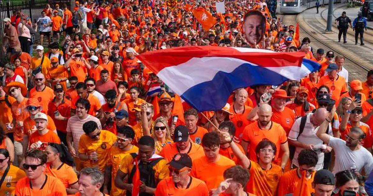 Netherlands and Sweden face off in Houston and other World Cup Day 10 highlights, in photos