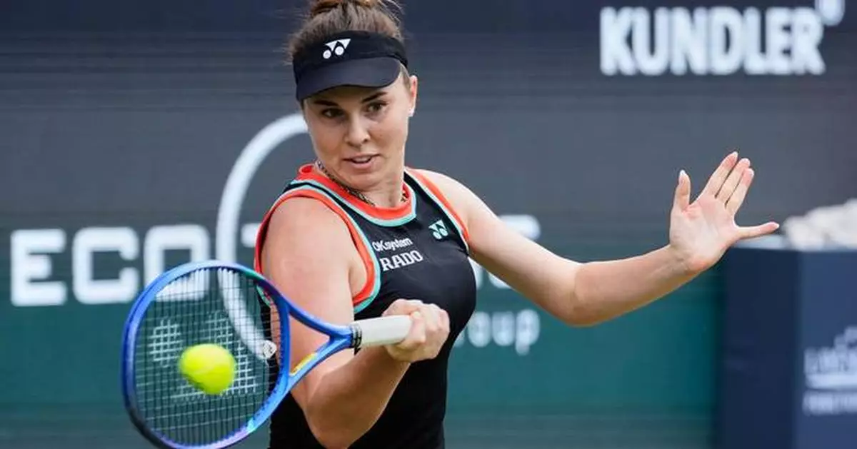 Linda Noskova beats Jessica Pegula on grass to win the Berlin Open