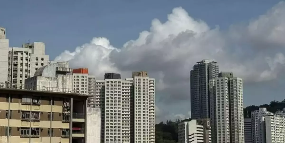 Public Urged to Take Precautions Against Heat-Related Illnesses During Severe Weather