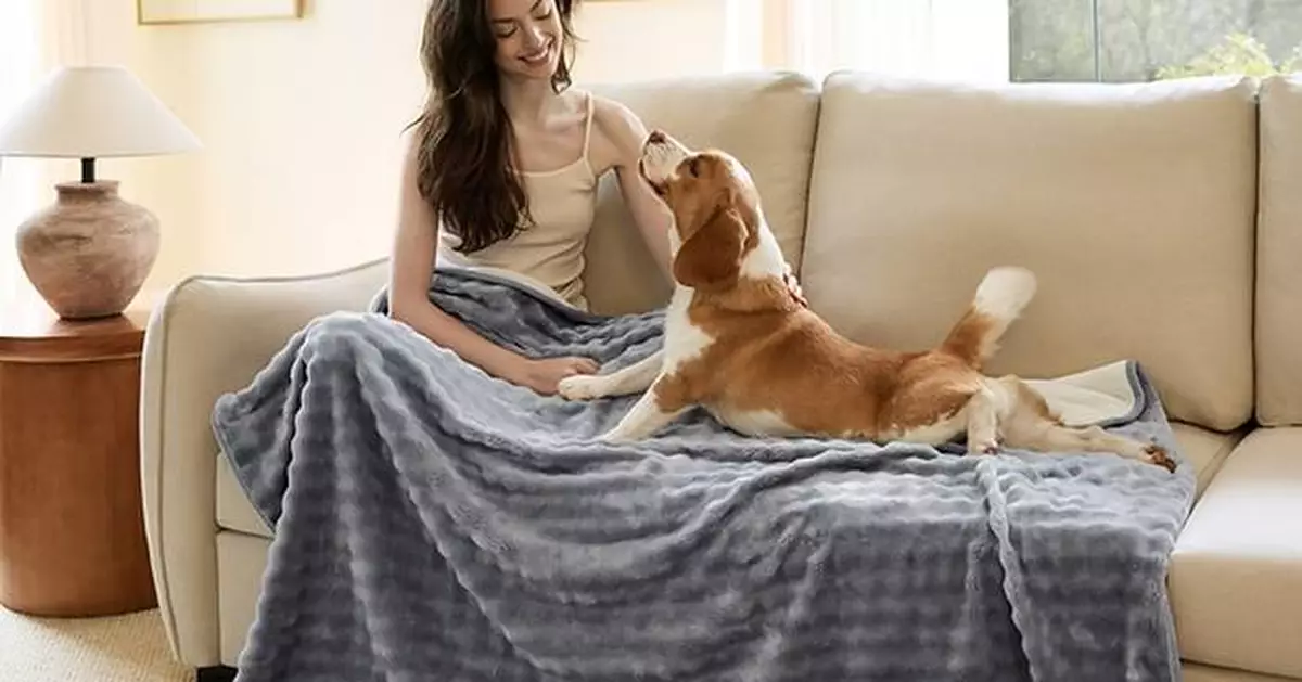 Bedsure Introduces the Bubble Waterproof Blanket. Protection Never Felt This Soft.