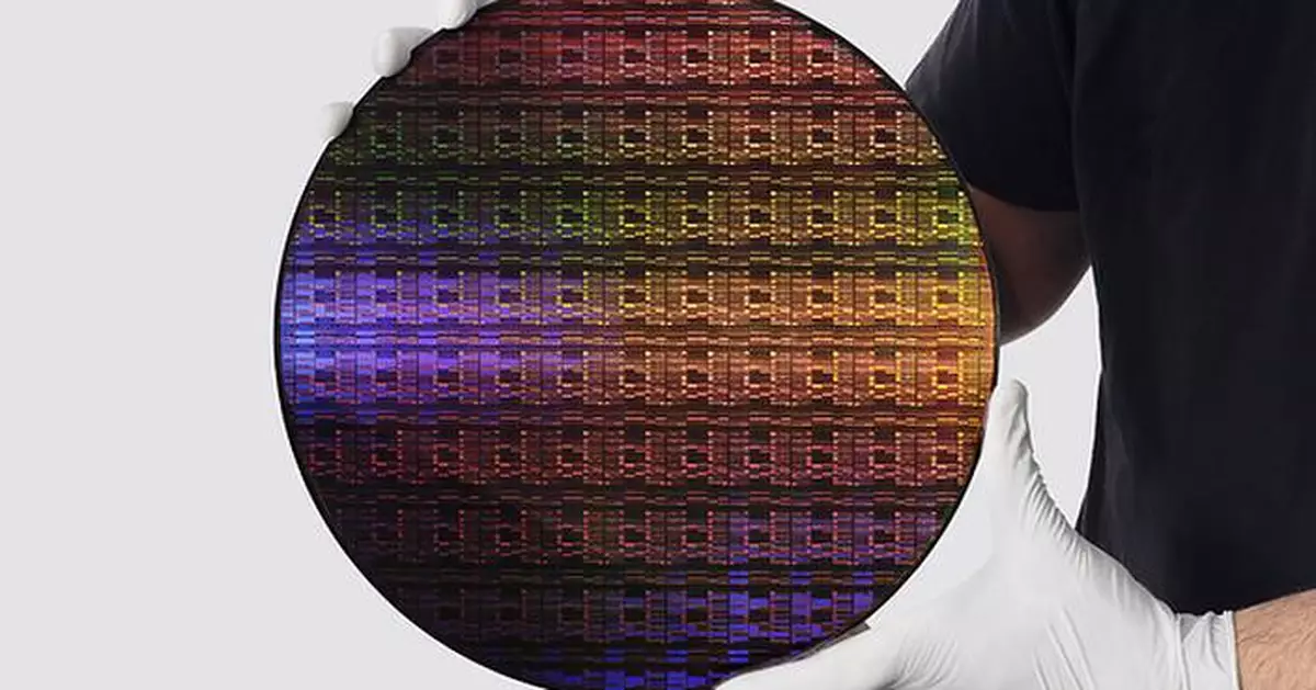IBM Debuts World's First Sub-1 Nanometer Chip Technology