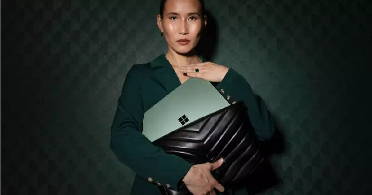 GLM Launches Essential Clutch – Limited Edition to Complement Microsoft Surface Laptop, 13.8-inch