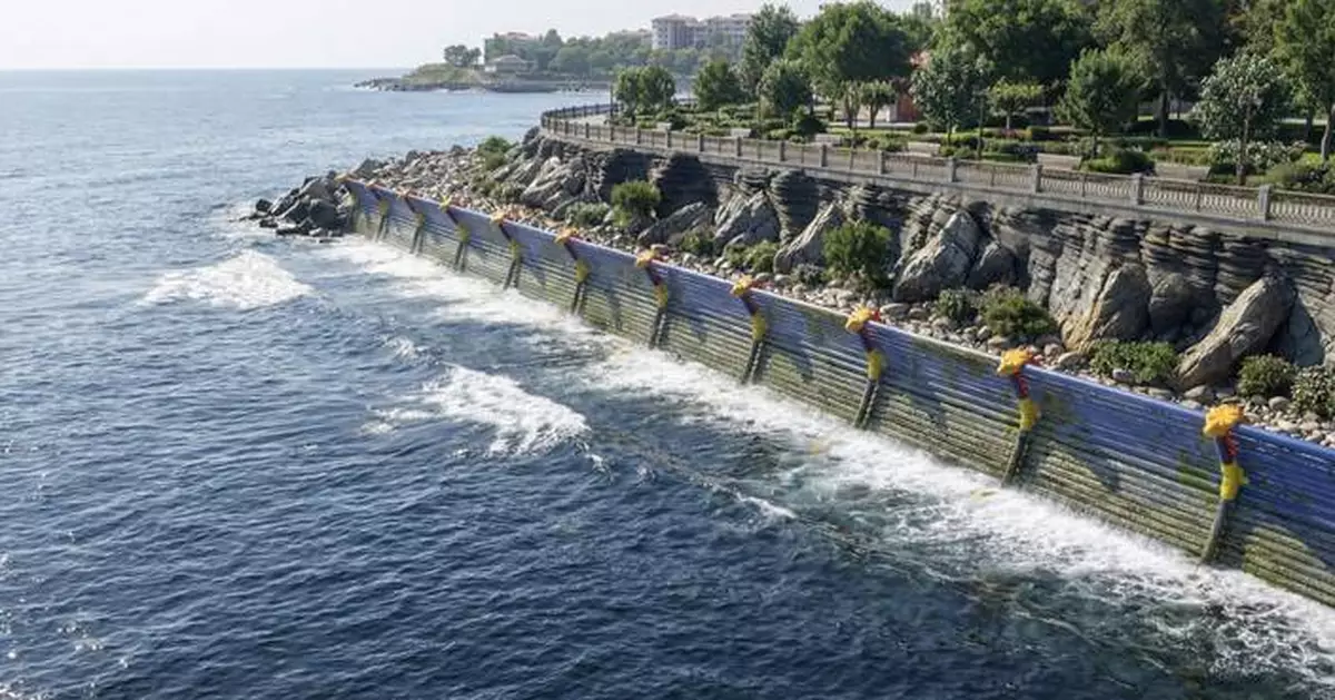 Singapore company Hydrantula develops a modular way to build coastal protection faster and at a lower cost, solution to be launched during SIWW 2026.