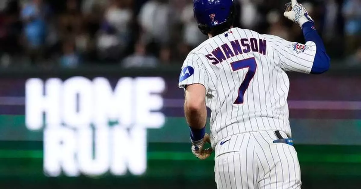 Dansby Swanson hits 2 of Chicago's 5 HRs as the Cubs beat the Padres 9-7