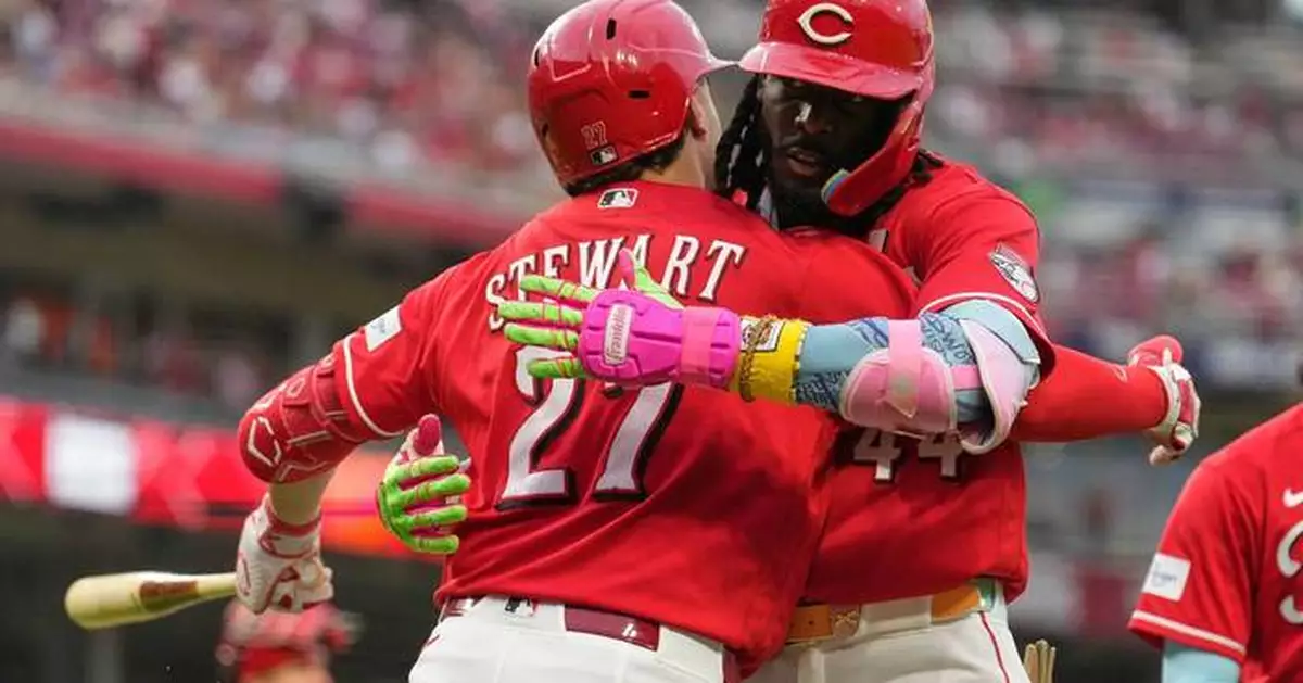 Reds become first team to homer 4 times in an inning this season