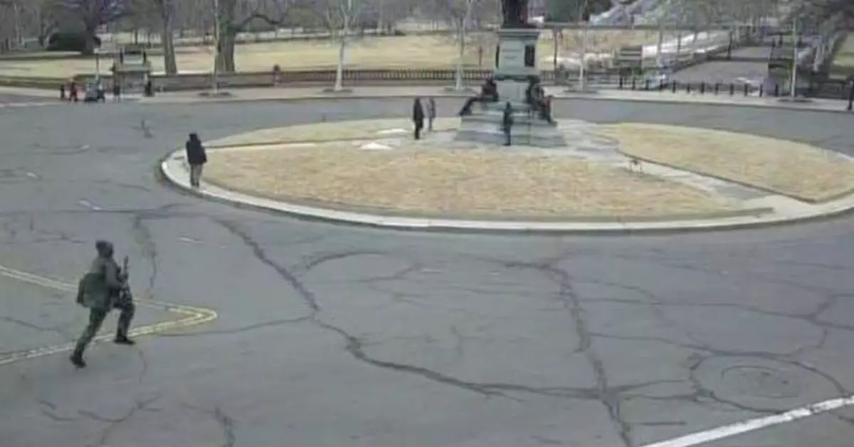 Georgia teen pleads guilty to gun charge for running onto Capitol grounds with loaded shotgun