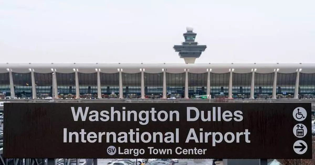 Trump is set to announce a $22B makeover of Dulles airport that will eliminate the 'people movers'