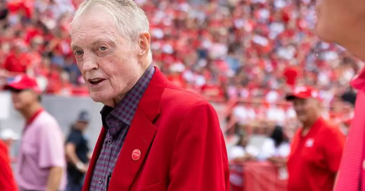 College coaching great Tom Osborne becomes 1st living inductee in Nebraska's state hall of fame