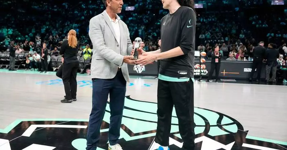 AP honors Breanna Stewart as one of the top women’s college players during the Top 25 poll era
