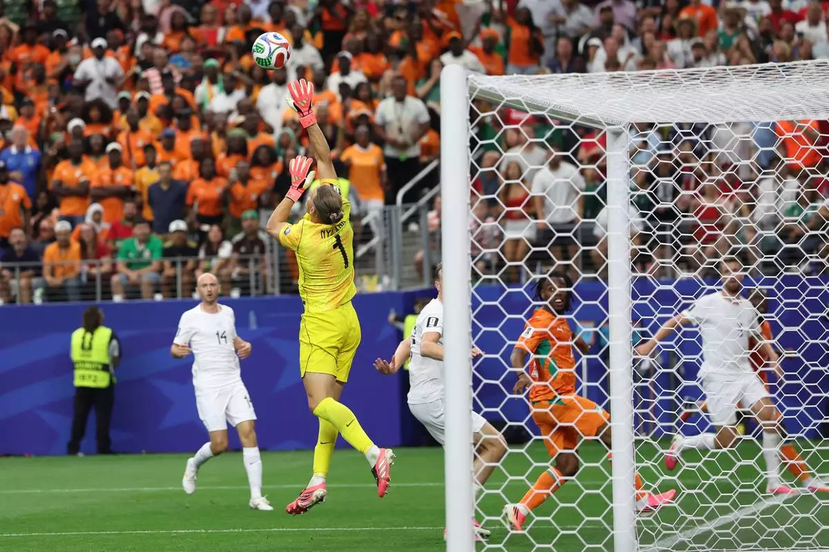 Norway goalkeeper Oerjan Nyland (1) saves the ball during the FIFA World Cup Round of 32 soccer match between Ivory Coast and Norway in Arlington, Texas, near Dallas, Tuesday, June 30, 2026.(AP Photo/Gareth Patterson)