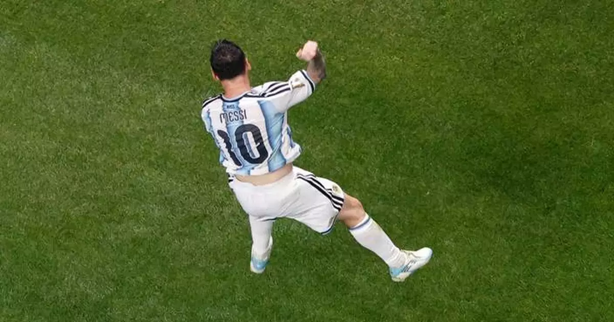 Lionel Messi leads Argentina to 3-2 comeback victory over Egypt and spot in World Cup quarterfinals