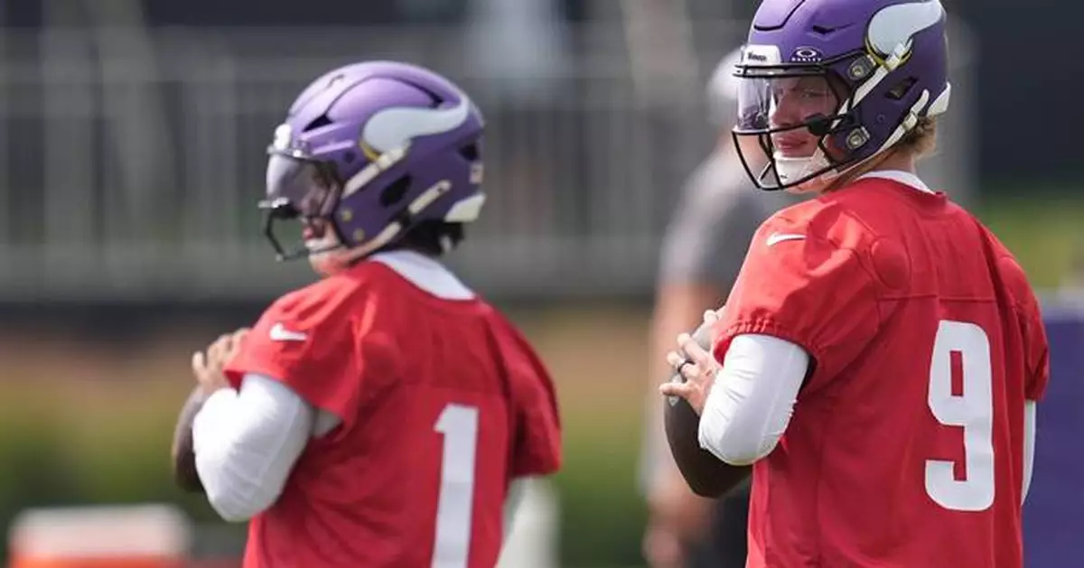 Vikings camp opens with the QBs and their teammates playing it cool over the spotlighted competition