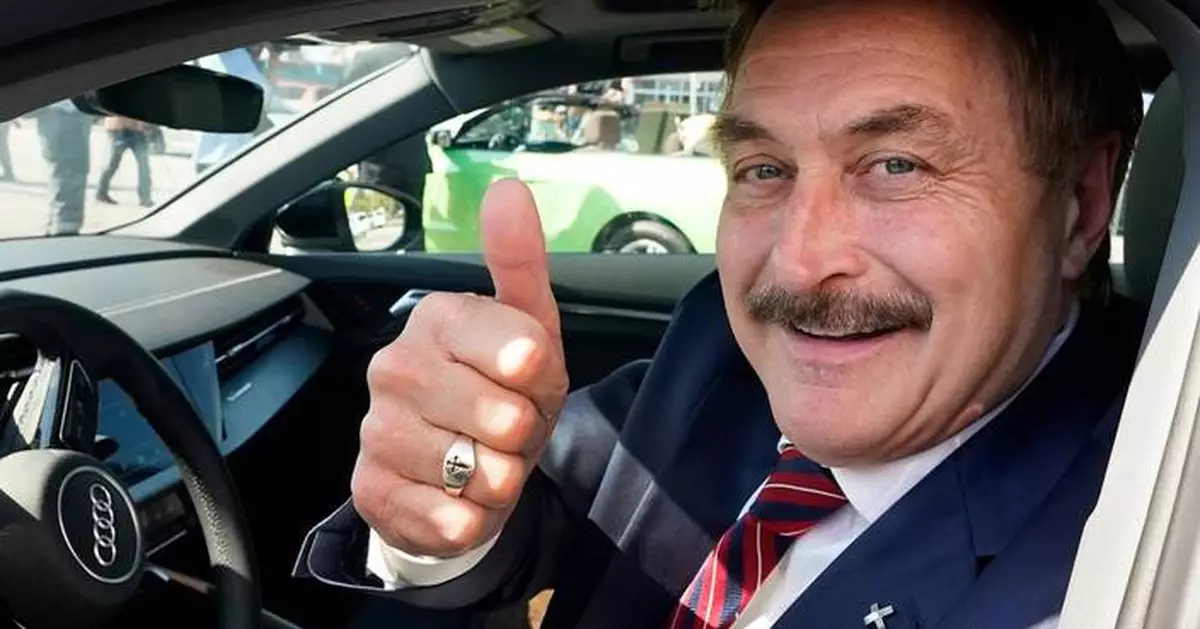 Donald Trump endorses 'Pillow Man' Mike Lindell for Minnesota governor