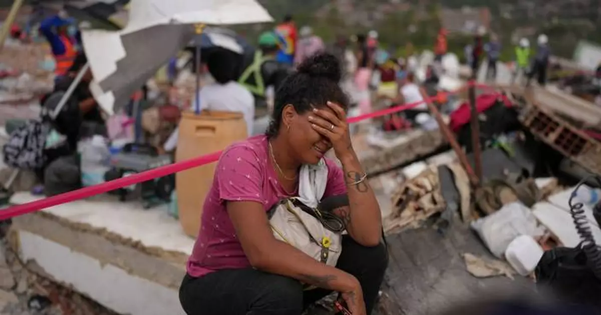 Venezuelan medics fear infections from quake injuries as search for untold dead continues