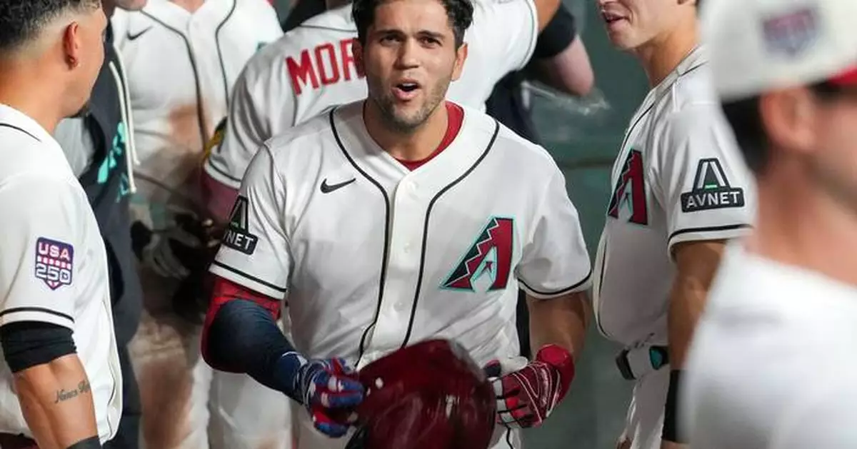 Del Castillo hits 3-run homer to lift Diamondbacks past Brewers 4-3
