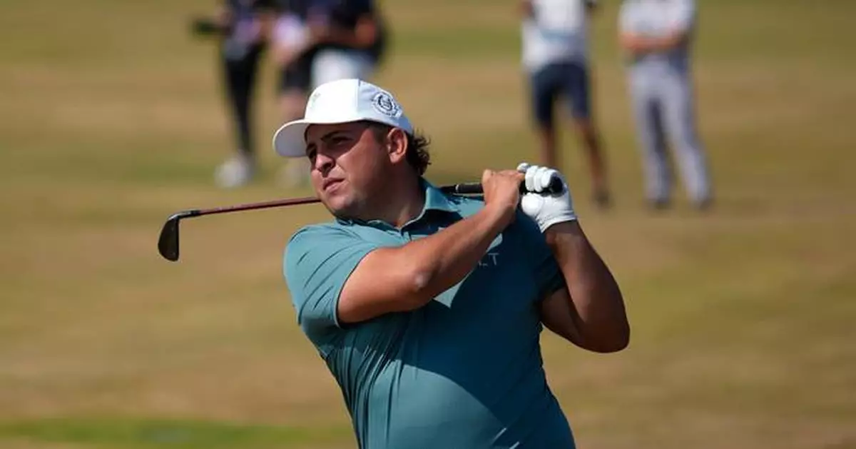 Argentine golfer at British Open makes ear-cup gesture to mimic Enzo's World Cup goal celebration