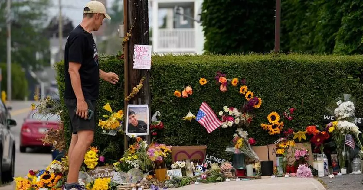 Hundreds protest in Maine over the fatal shooting of a Colombian man by ICE