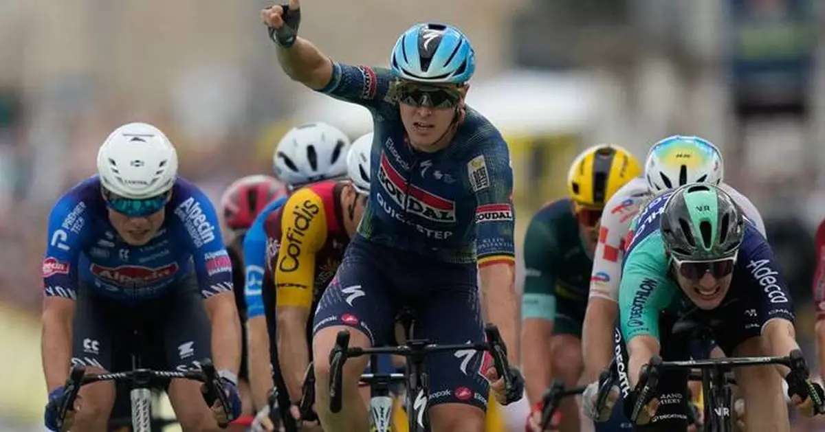 Merlier wins crash-marred 12th stage of the Tour de France, Pogacar retains overall lead