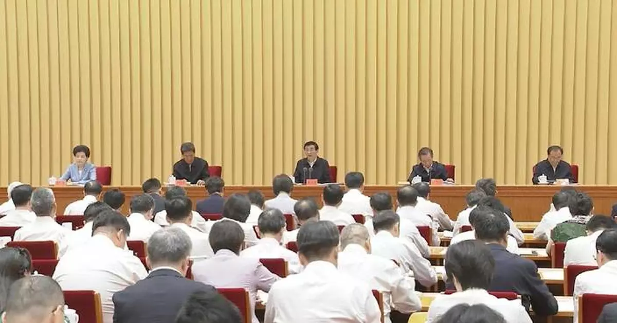 Xi urges pooling strength of overseas Chinese to help build strong country, advance national rejuvenation