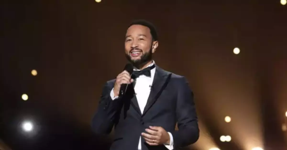 John Legend's Musical Journey with Singer: Chinese Netizens Hail a "Masterclass"