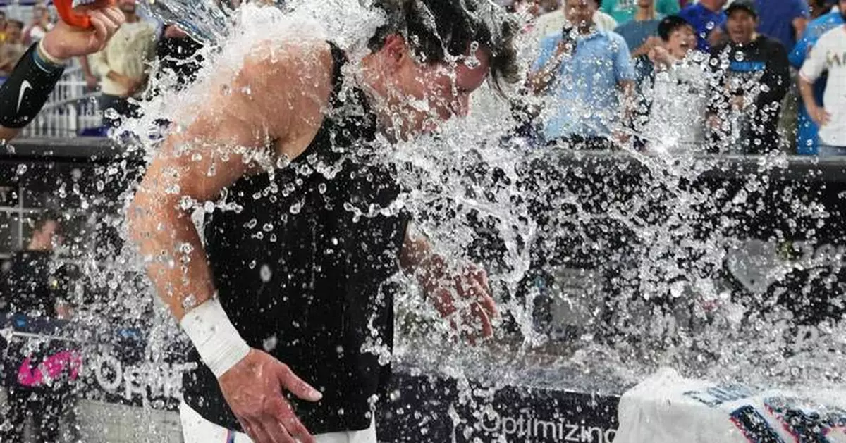 Marlins snap franchise-worst 12-game skid with walk-off win over Phillies
