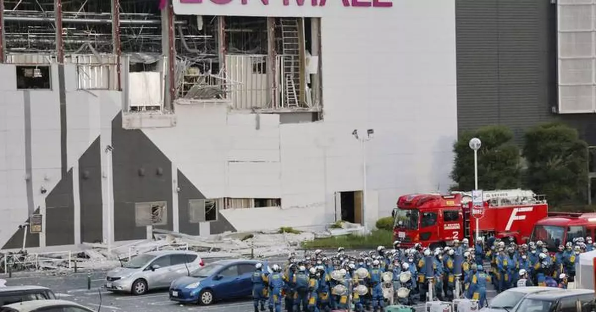 Death toll from southwestern Japan quake climbs to 34 as rescuers again search damaged mall
