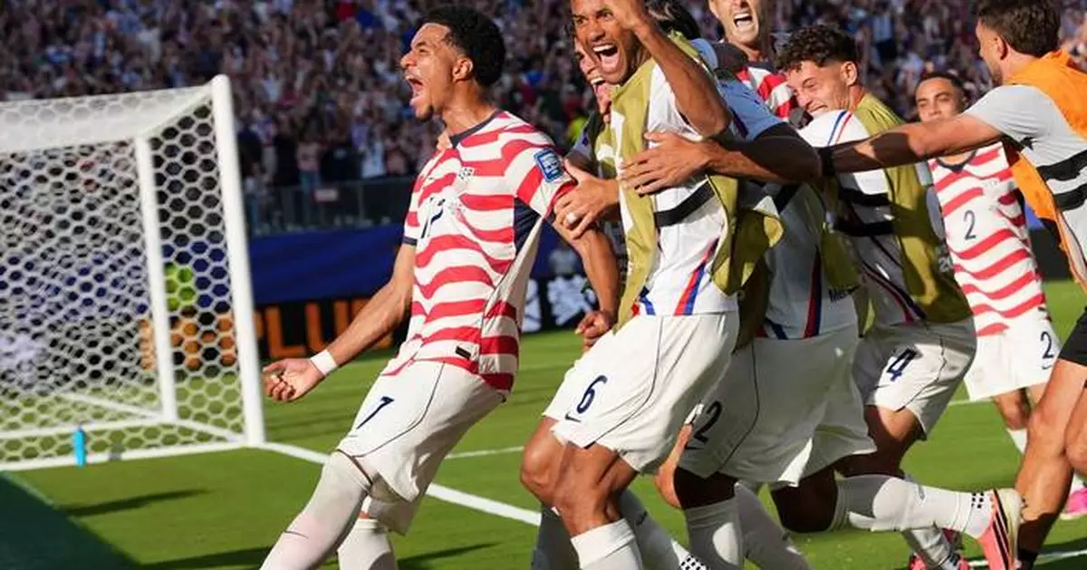 U.S. beats Bosnia-Herzegovina 2-0 to advance to round of 16 and keep its World Cup dreams alive