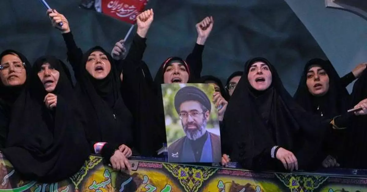 Tehran threatens to halt all Mideast energy exports after US reimposes its blockade on Iran