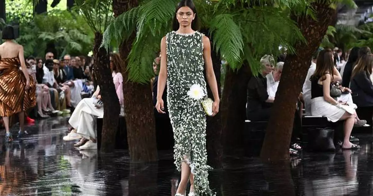 Bare skin, fantasy and the machine: 3 takeaways from Paris' starry couture week