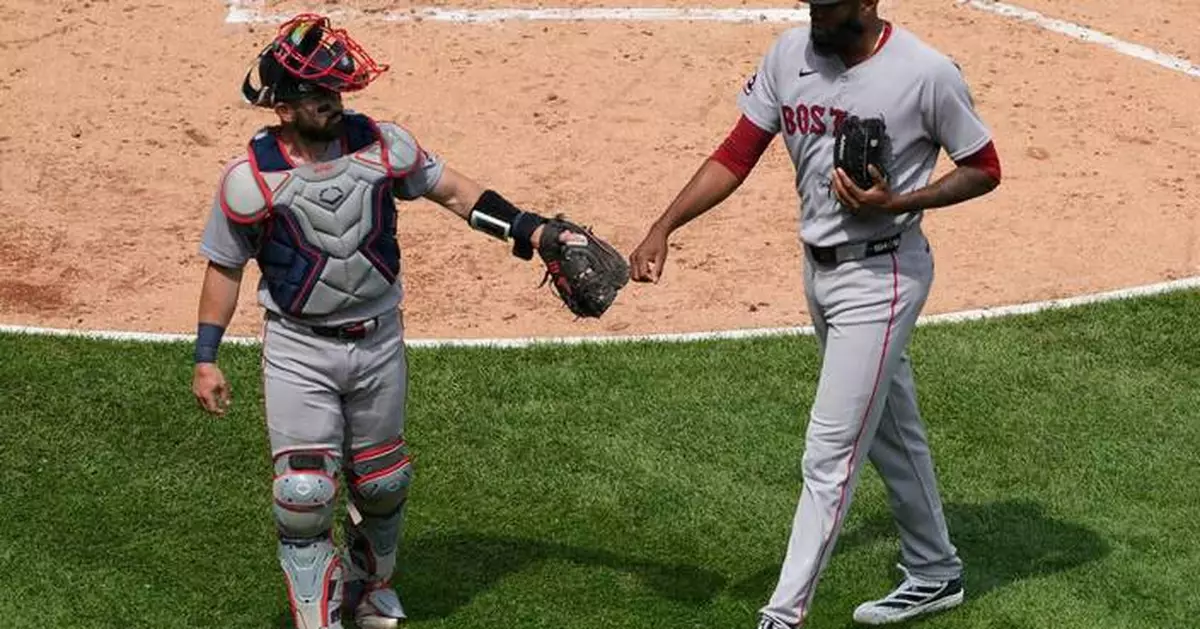 Red Sox arrive 2 hours before scheduled game vs. Mets after team plane problems in Chicago