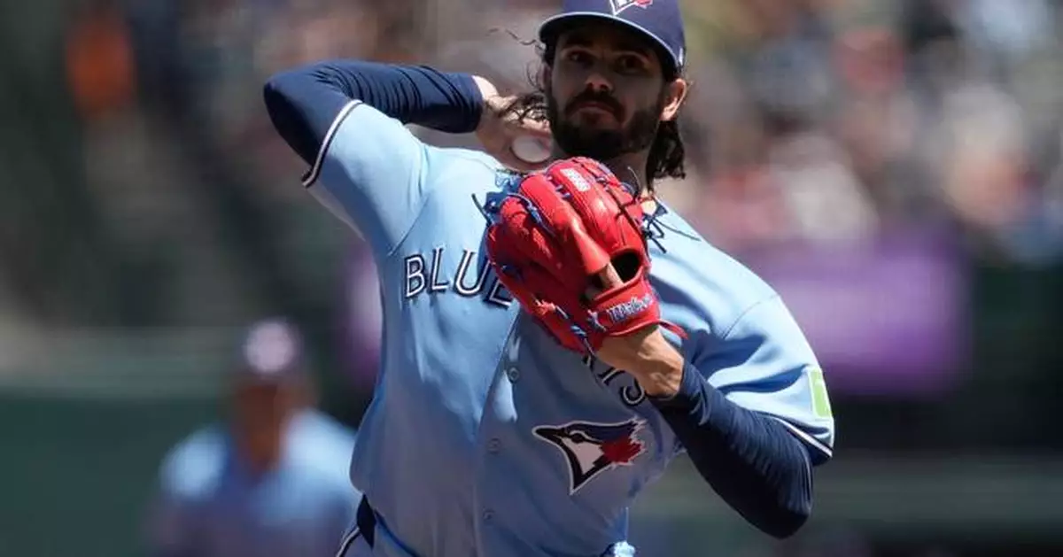 Blue Jays' Dylan Cease has bid for his 2nd career no-hitter broken up by Giants in 9th inning
