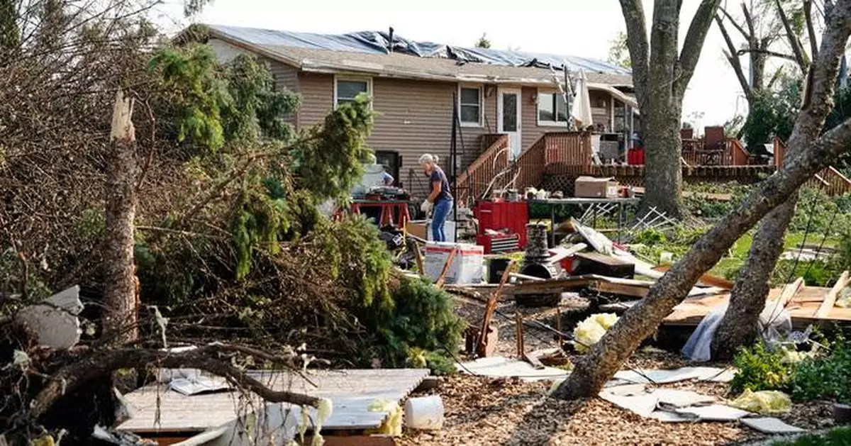 Tornado that carved a path of destruction in Wisconsin stayed on the ground for more than 20 minutes