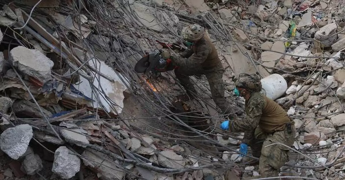 Spotless uniforms, stalled cranes: Inside Venezuela’s faltering quake rescue effort