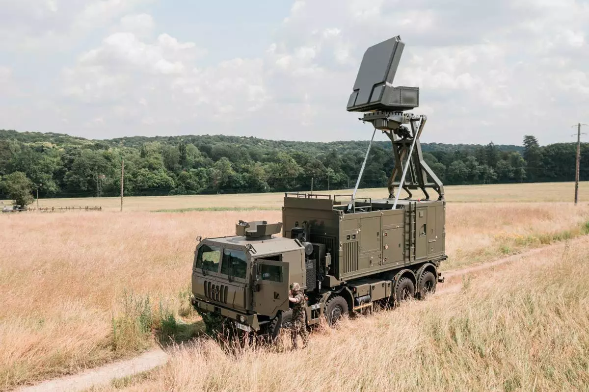 The Romanian General Directorate for Armaments and the French Direction Générale de l’Armement (DGA – the French defence procurement agency) have signed an agreement to supply twelve Thales GM200 Multi-Mission All-in-one (GM200MM/A) radars to protect the Romanian airspace.