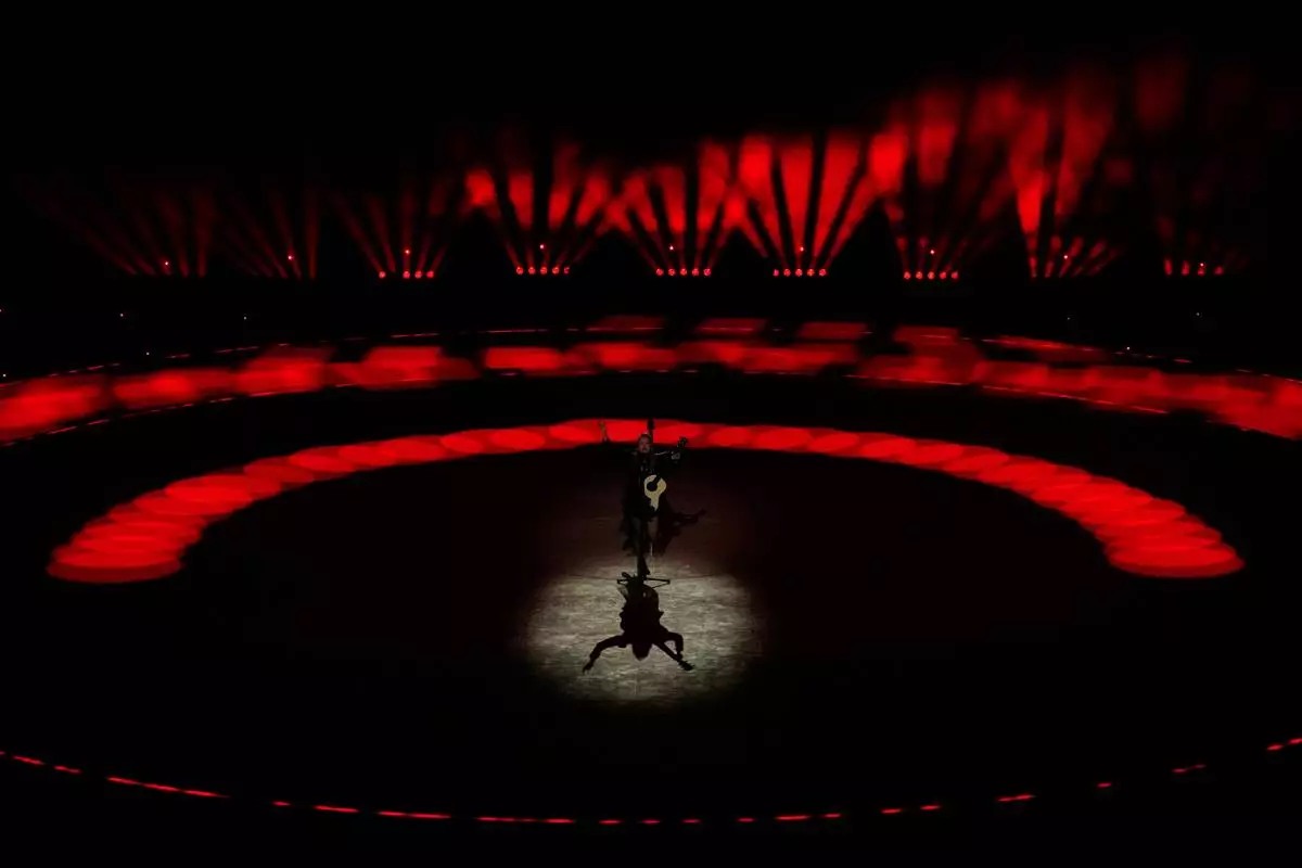 KT Tunstall performs on stage during the Commonwealth Games opening ceremony in Glasgow, Scotland, Thursday, July 23, 2026. (AP Photo/Manish Swarup)