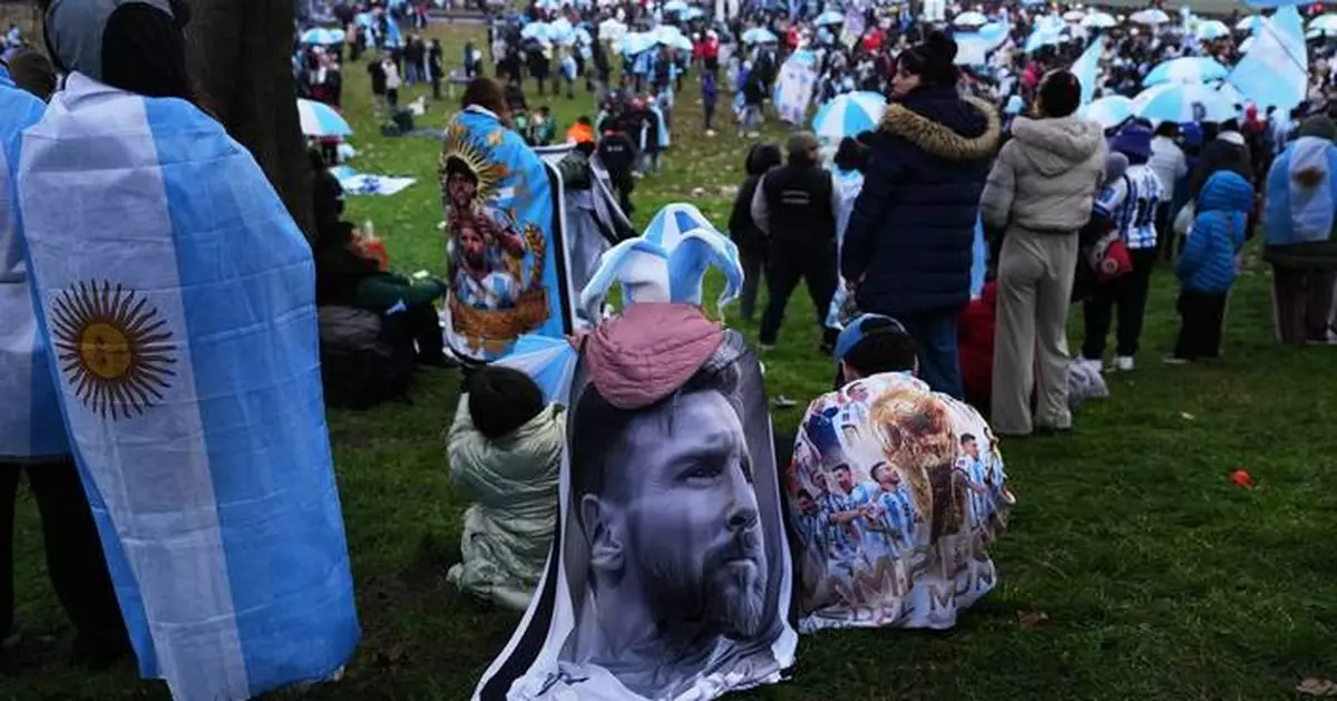 Messi returns to Argentina for rest after World Cup final loss to Spain