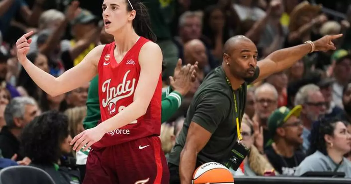 Clark and Mitchell lead Fever to their 4th straight victory, 105-95 over the Storm
