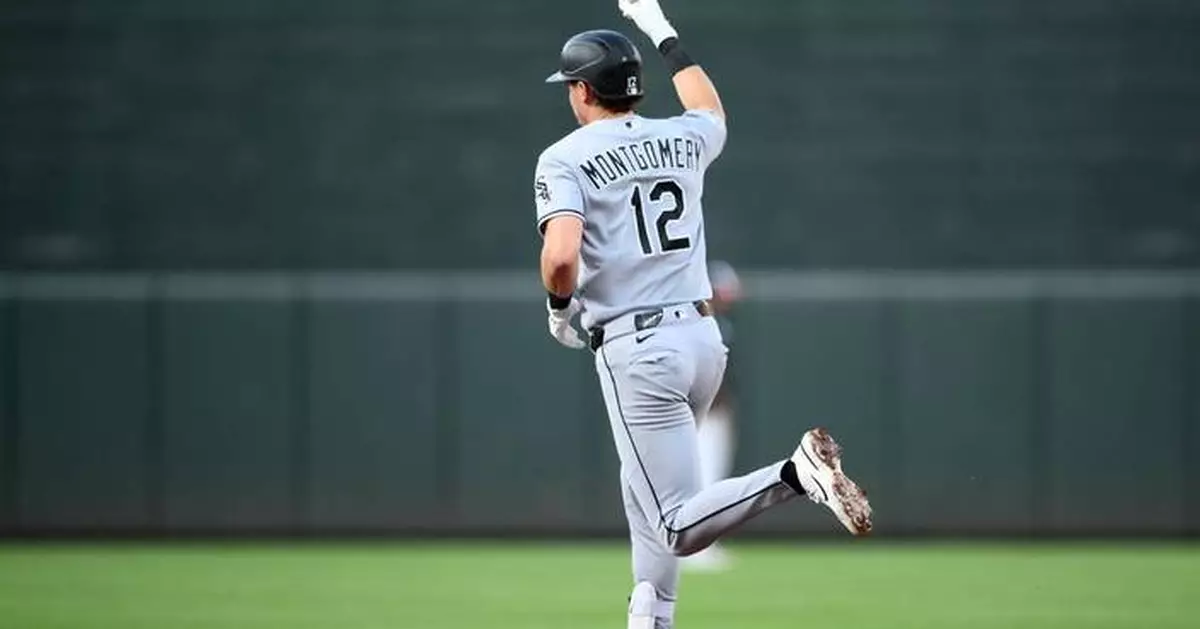 White Sox score 7 runs before making an out in the 3rd, pound the Orioles 9-3