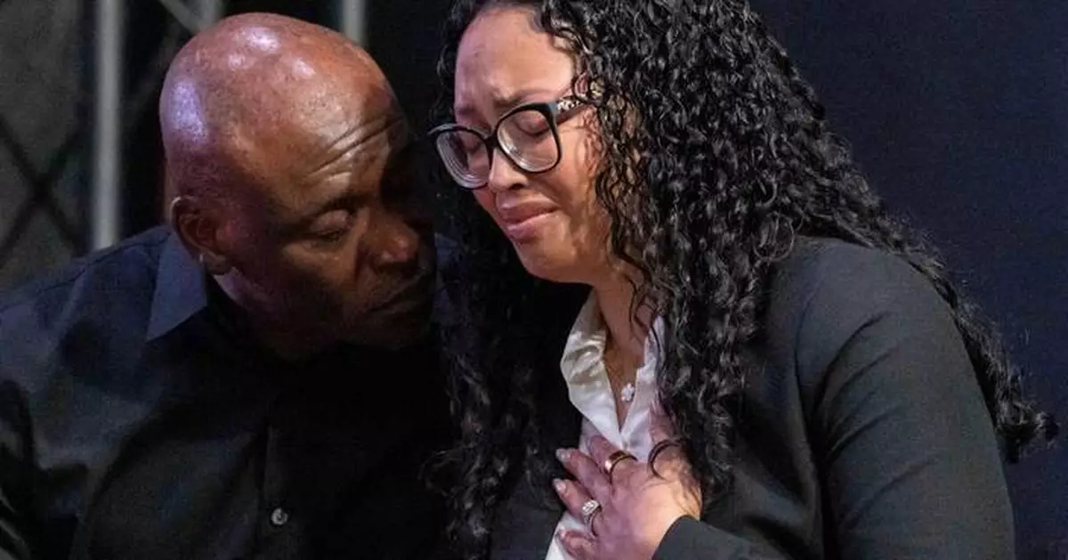Family of Black teen found dead after boat trip agree to inspect his cellphone with DA