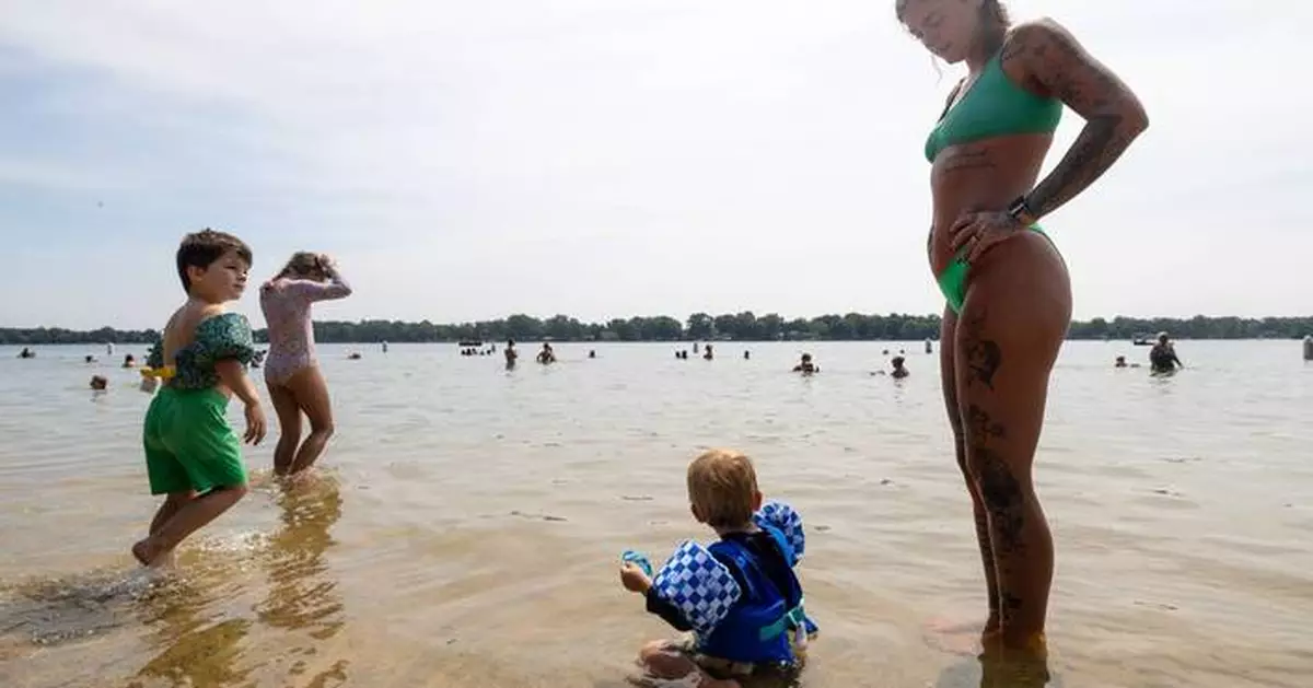 How to keep babies safe when temperatures soar