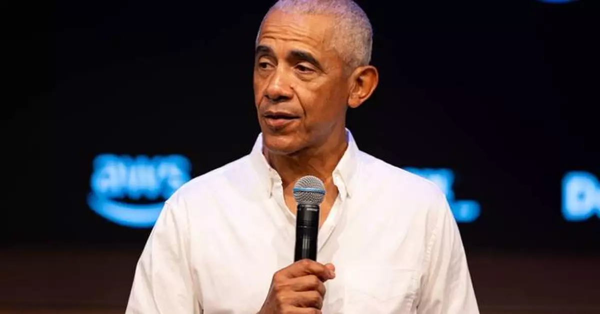 Former President Barack Obama surprises WNBA All-Stars at their practice at his Presidential Center