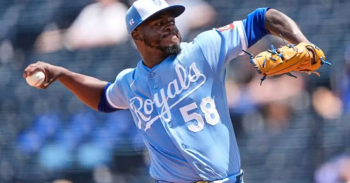 Perez drives in 2 as the Royals beat the Phillies 5-2 to end a 4-game losing streak