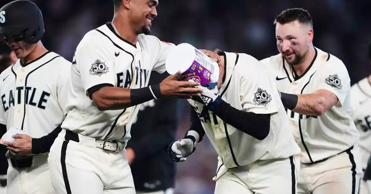 Emerson singles in 9th for Mariners' second straight walk-off victory over the Twins