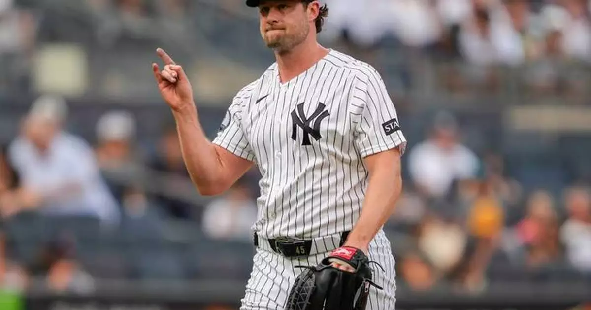 Cole outduels Sale in matchup of Cy Young winners as Yankees beat Braves 5-4