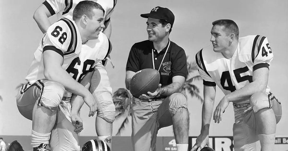 US Senate adds Missouri to the list of teams with a claim to college football's 1960 national title