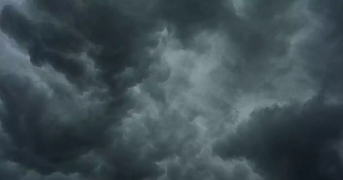 Severe weather pounds Illinois and Indiana, knocking out power as tornado sirens blare