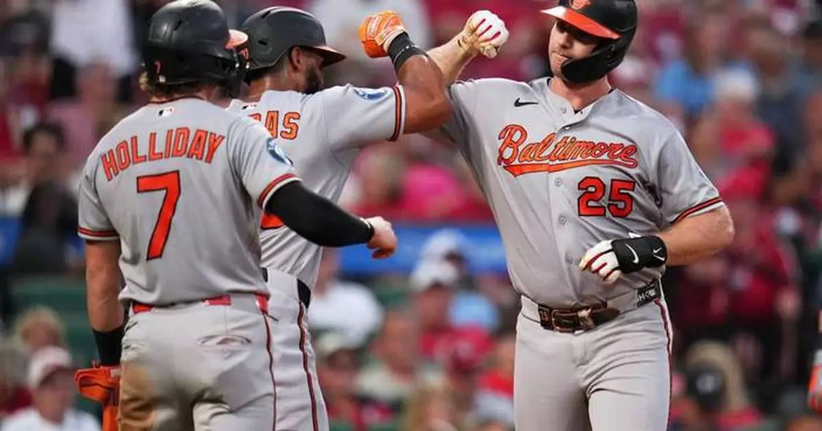 Jackson Holliday shines for Orioles at Busch Stadium, where his dad starred for the Cardinals