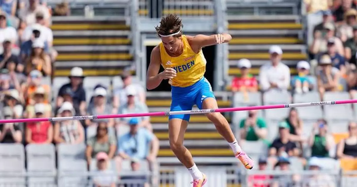 Werro holds off Hodgkinson to win 800m gold at the European championships